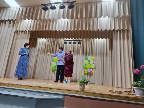 Мулла Иле мәдәният йортында «Кичке авыл моңнары!» дип исемләнгән концерт оештырганнар