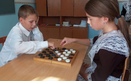 Акъегет мәктәбендә, Халыкара шашка көне уңаеннан, турнир үткәрделәр