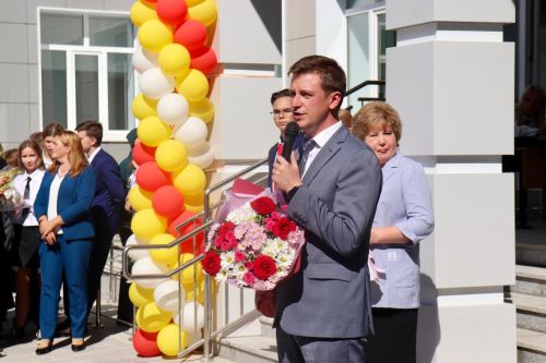 POZIS актив студентларны һәм укучыларны бүләкләде