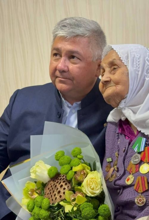 Бер гасырлык гомер