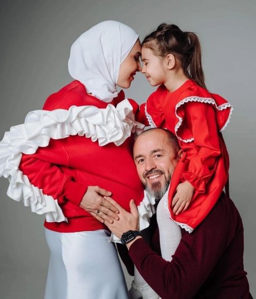 «Гүзәлем: Безнең кызыбыз Мәдинә инде 5 яшьтән мәдрәсәгә йөри»