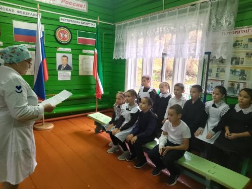 Бакырчы мәктәп укучылары белән профилактик әңгәмә үткәргәннәр