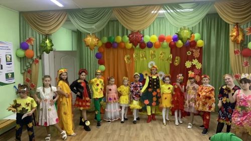Бишнә мәктәбендә «Сөмбелә» бәйрәмен үткәргәннәр