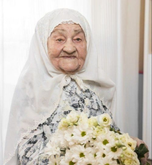 106 яшьлек Мәдинә әби: «Авырлыкны эзләсәң, аны һәрвакыт табып була...»