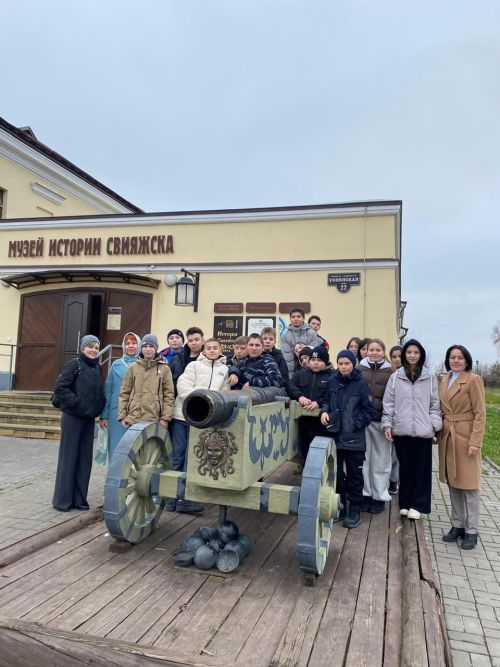 Карагуҗа мәктәбендә көзге каникуллар мавыктыргыч сәфәр белән башланды