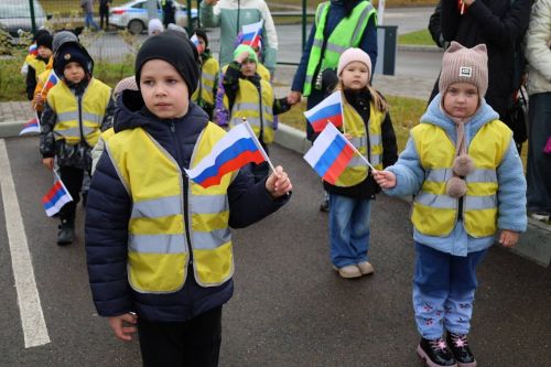 Яшел Үзән балалар бакчаларыннан 360 бала «Стань заметнее» бию флешмобында катнашты