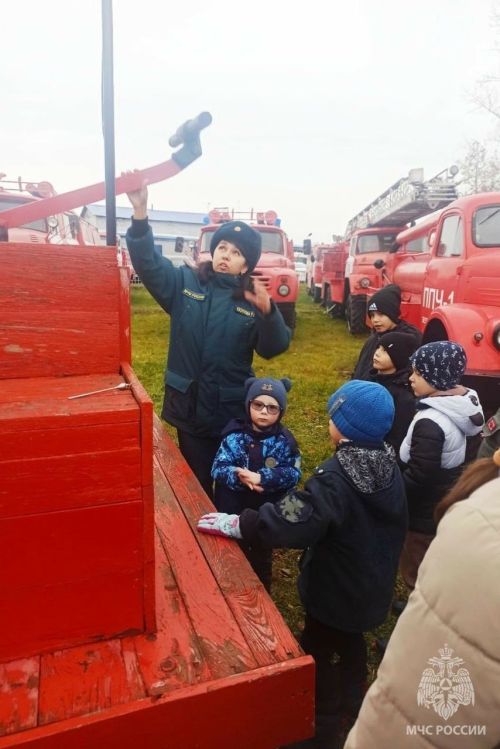 Яшел Үзәндә МХО катнашучыларның гаиләләре өчен Янгын сагы музеена махсус экскурсия үткәрелде