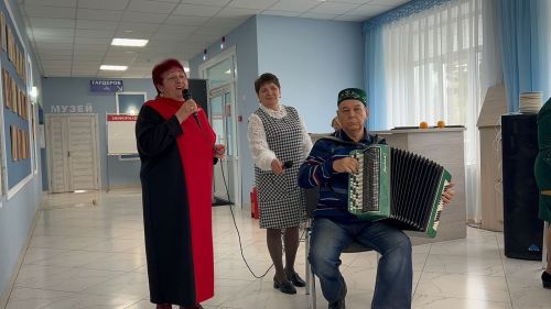 Өлкәннәр көне уңаеннан Татар Танае авылында бәйрәм оештырганнар
