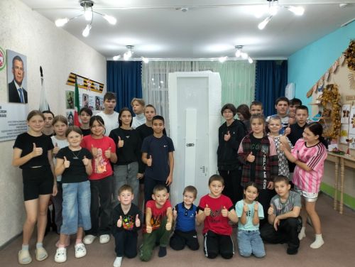 ТР хоккей Федерациясе Норлат балалар йортына зур бүләк ясады
