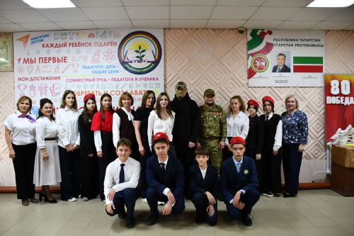 «Балаларның хатларын елый-елый укыйбыз»