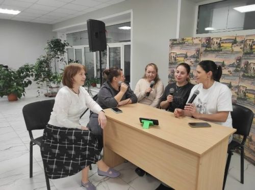 Бишнә авылында, Әниләр көненә багышлап, күңелле чара оештырганнар