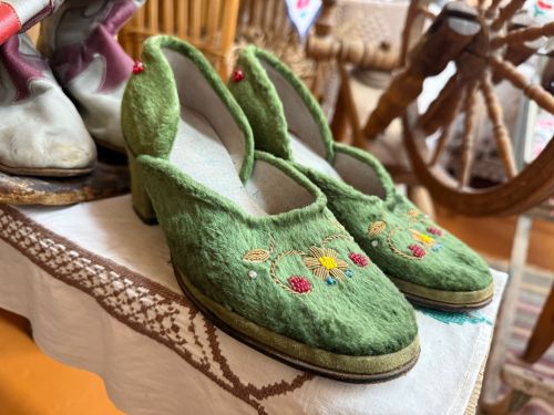 «Кеше ниләр генә сатмый...»