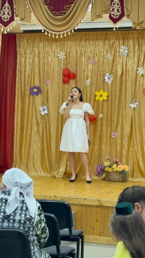 Күгәй мәдәният йортында «Ак яулыклы әнием» әдәби-музыкаль кичәсе узды