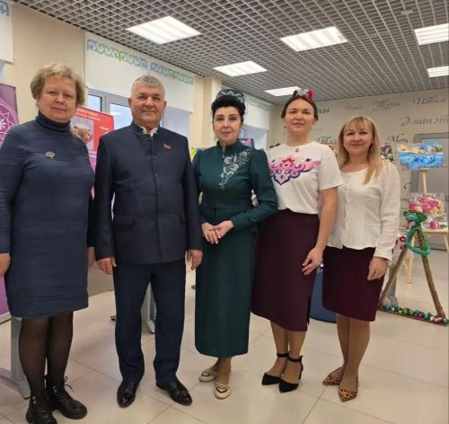 Татарстан Республикасы Дәүләт Советы депутаты Осиново гимназиясендә һәм «Күкчәчәкләр» балалар бакчасында булды