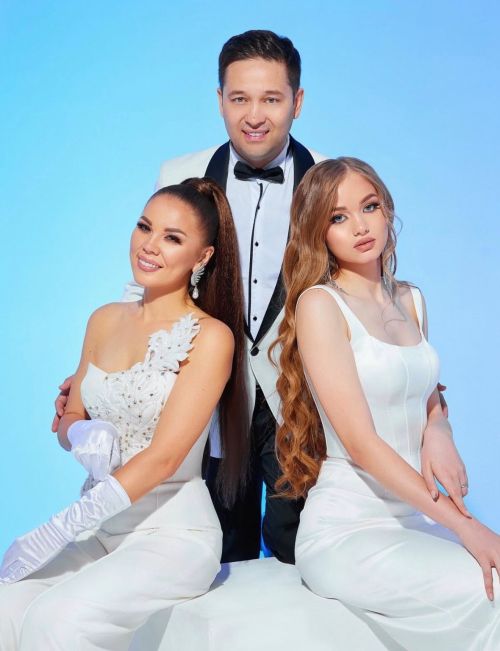 Гүзәл Уразова һәм Илдар Хәкимовның кызы Эллариның кулын сораганнар