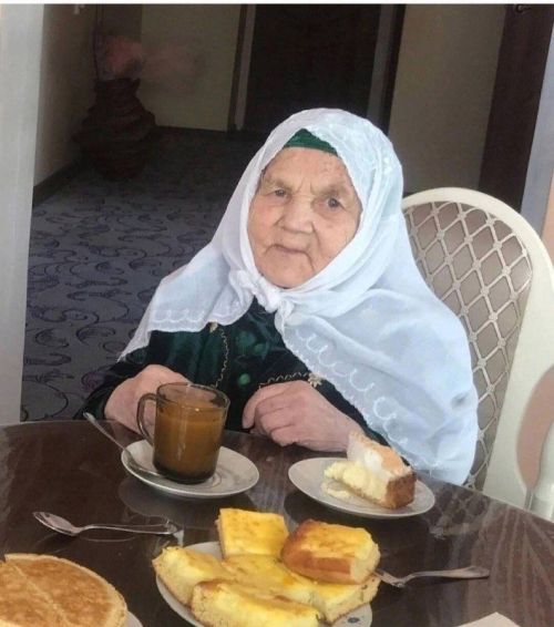 Татарстанның һәм Башкортстанның халык артисты Хәния Фәрхинең әнисе вафат