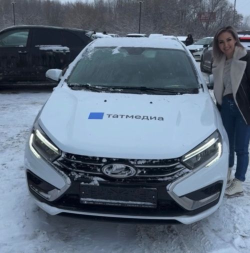 «Яшел Үзән Медиа» редакциясенә яңа хезмәт автомобиле тапшырылды: укучыларыбызга тагын да якынрак булабыз