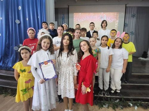 Шәһәребезнең 7 нче лицеенда Яңа ел атнасы башланды