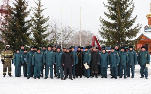 Яшел Үзән янгын гарнизонында Гадәттән тыш хәлләр министрлыгы хезмәткәрләре тарафыннан ант кабул итү тантанасы узды
