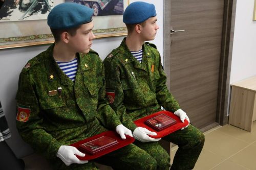 Яшел Үзәндә МХОда һәлак булган сугышчыларның гаиләләренә дәүләт бүләкләре тапшырылды
