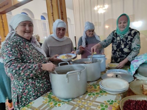 Яшел Үзән районы Бишнә авылы мәчетендә ифтар ашы узды