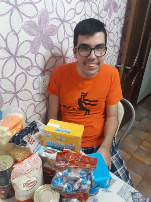 Яшел Үзәндә мохтаҗларга 500дән артык азык-төлек пакеты тапшырылды