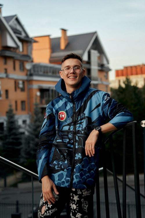 Яшел Үзәндә милли рухлы, талантлы егетләребез бар! Илнар Гүзәл Уразова төркемендә эшли