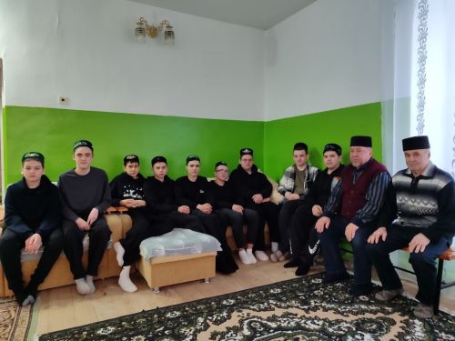 Яшел Үзән районы Бишнә авылы яшьләре дингә килә