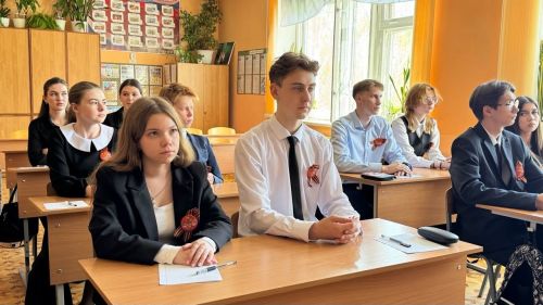 Яшел Үзәндә узган «Җиңү диктанты» төрле буынны берләштерде