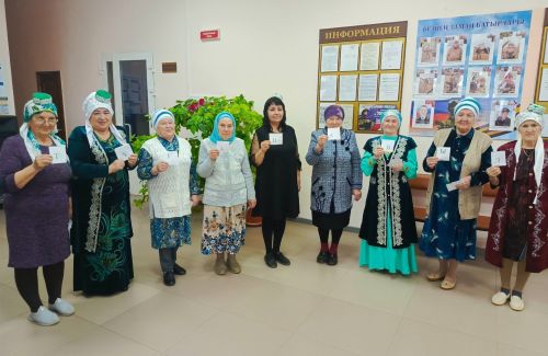 Яшел Үзән районы Олы Яке авылы мәдәният йортында «Нурга төренгән Тукай» исемле шигырь кичәсе узган