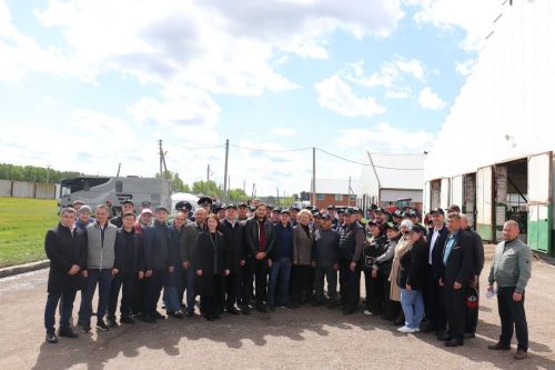 ТР Рәисе Яшел Үзәндә: Авыл хуҗалыгына ярдәм итү югары дәрәҗәдә!