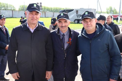 ТР Рәисе Яшел Үзәндә: Авыл хуҗалыгына ярдәм итү югары дәрәҗәдә!