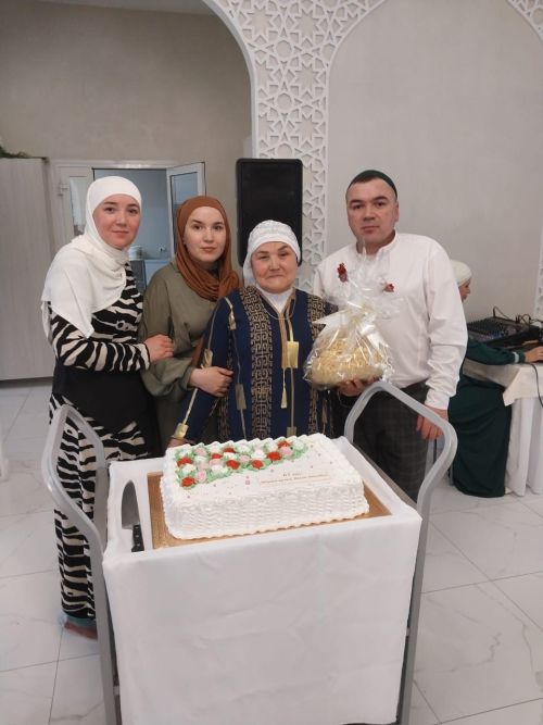 Кадрия Гарәфетдинова: «Мин 42 ел кунакта»