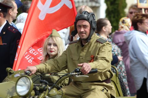 Җиргә кабат Җиңү язы килде. Яшел Үзәндә бәйрәм программасы