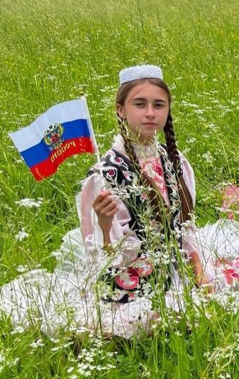 Акъегет авылының яшь кызлары «Россия көненә милли кием ки» бөтенроссия акциясенә кушылды