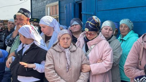 Коралы автомат түгел, ә медикаментлар тулы зур букча