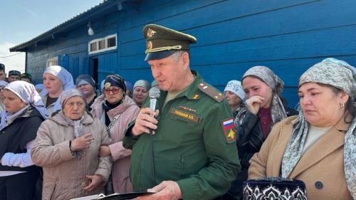 Коралы автомат түгел, ә медикаментлар тулы зур букча