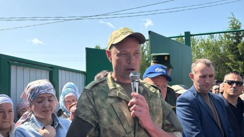 Коралы автомат түгел, ә медикаментлар тулы зур букча