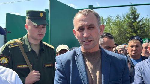 Коралы автомат түгел, ә медикаментлар тулы зур букча