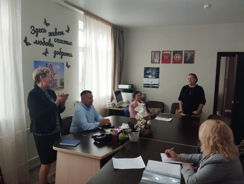 Норлат балалар йорты базасында түгәрәк өстәл үткәрделәр