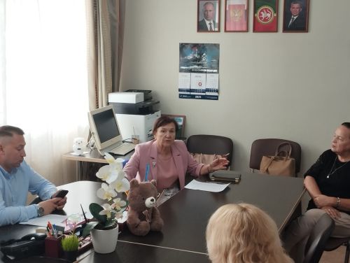 Норлат балалар йорты базасында түгәрәк өстәл үткәрделәр