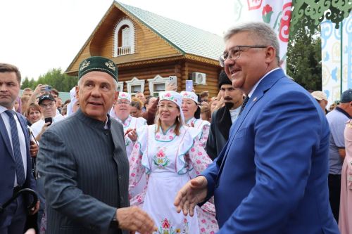 Рөстәм Нургали улы Сабантуйда безнең район хуҗалыгы зонасында булды