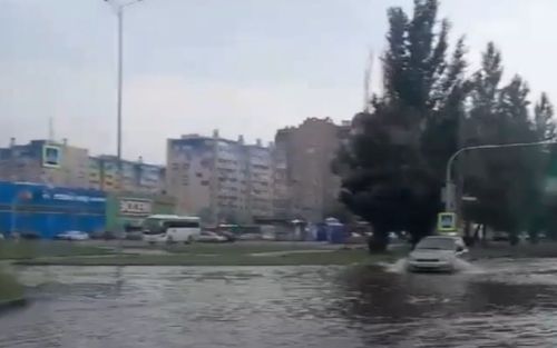 «Яңгыр яуган саен Мирный бистәсенең Төзүчеләр проспекты Венецияне хәтерләтә!»