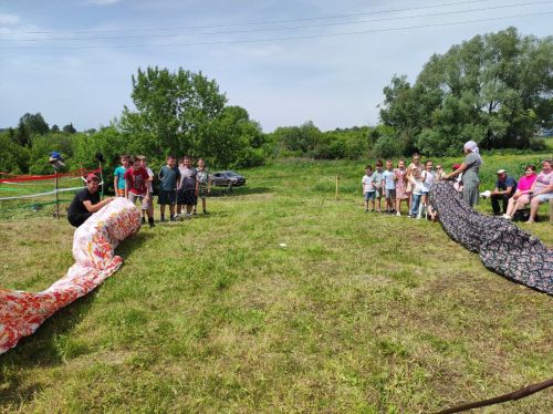 Яшел Үзән районы Карашәм авылында Халыкара балаларны яклау көне уңаеннан балалар Сабантуе узган