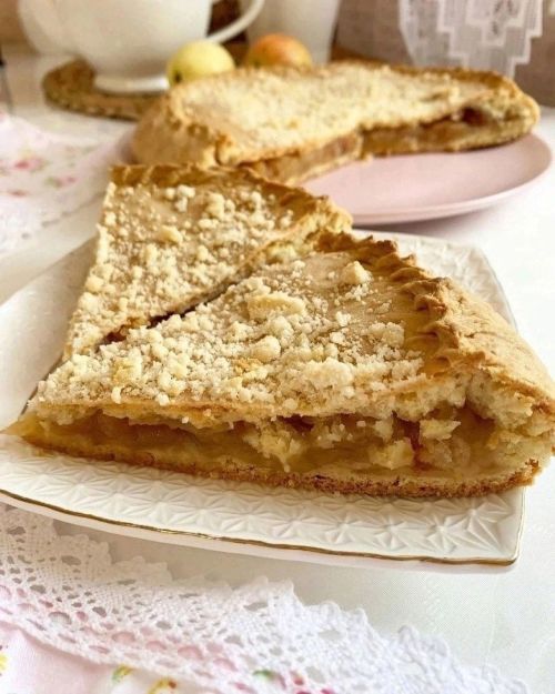 Телеңне йотарлык тәмле алма бәлеше пешерәбез