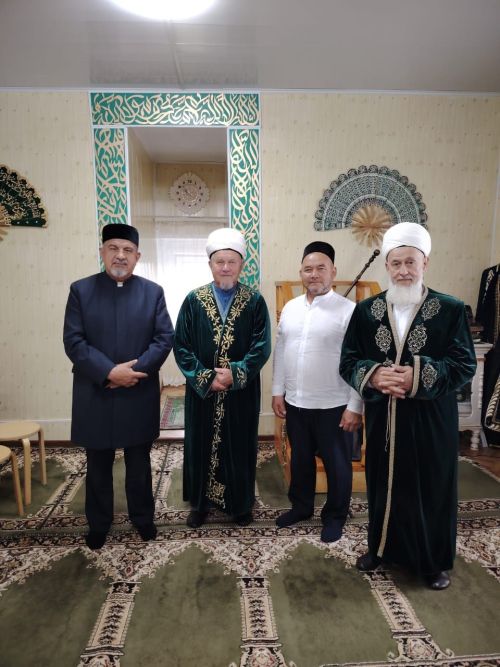 Бәчек мәчете 30 ел иман нуры тарата