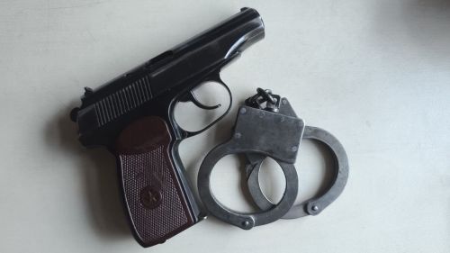 Татарстанда полицейский ир-атның аягын яралаган