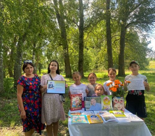 Акъегет авылында «Роберт Миңнуллин безнең күңелебездә» дип исемләнгән искә алу кичәсе үткәрелгән