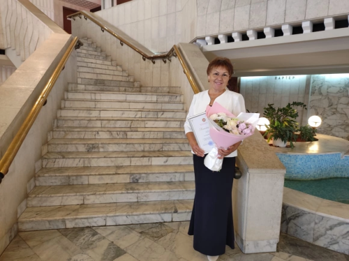 Бакырчы клубы мөдире Миләүшә Сәлахиевага ТР Мәдәният Министрлыгының Рәхмәт хаты тапшырылды