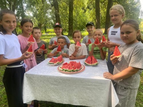 Яшел Үзән районы Акъегет авылында Халыкара карбыз көнен билгеләгәннәр